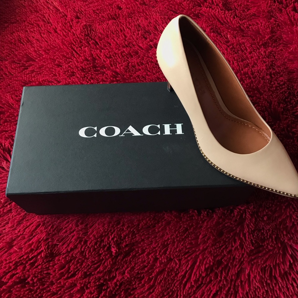 NEW COACH BEADCHAIN PUMPS (leather)